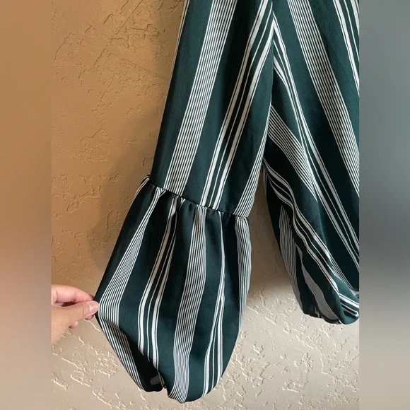 Green stripes sleeve ballon top - Picture 3 of 5